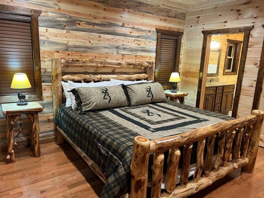 * * 4 Master Bedrooms, Views, Theater, Arcade, Evc 蓋特林堡 外观 照片