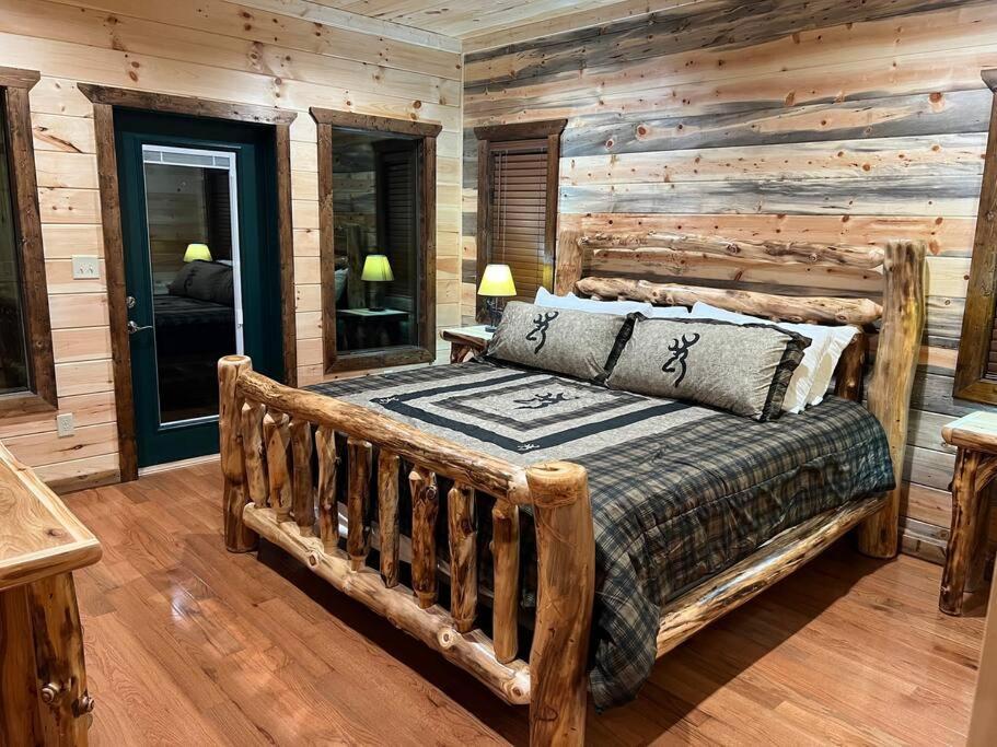 * * 4 Master Bedrooms, Views, Theater, Arcade, Evc 蓋特林堡 外观 照片
